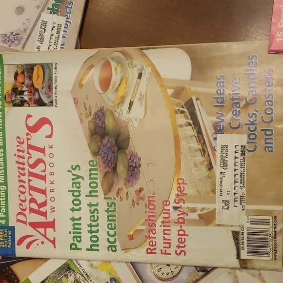 6 Decorative Artists Workbook Magazines 2002 - Picture 3 of 13